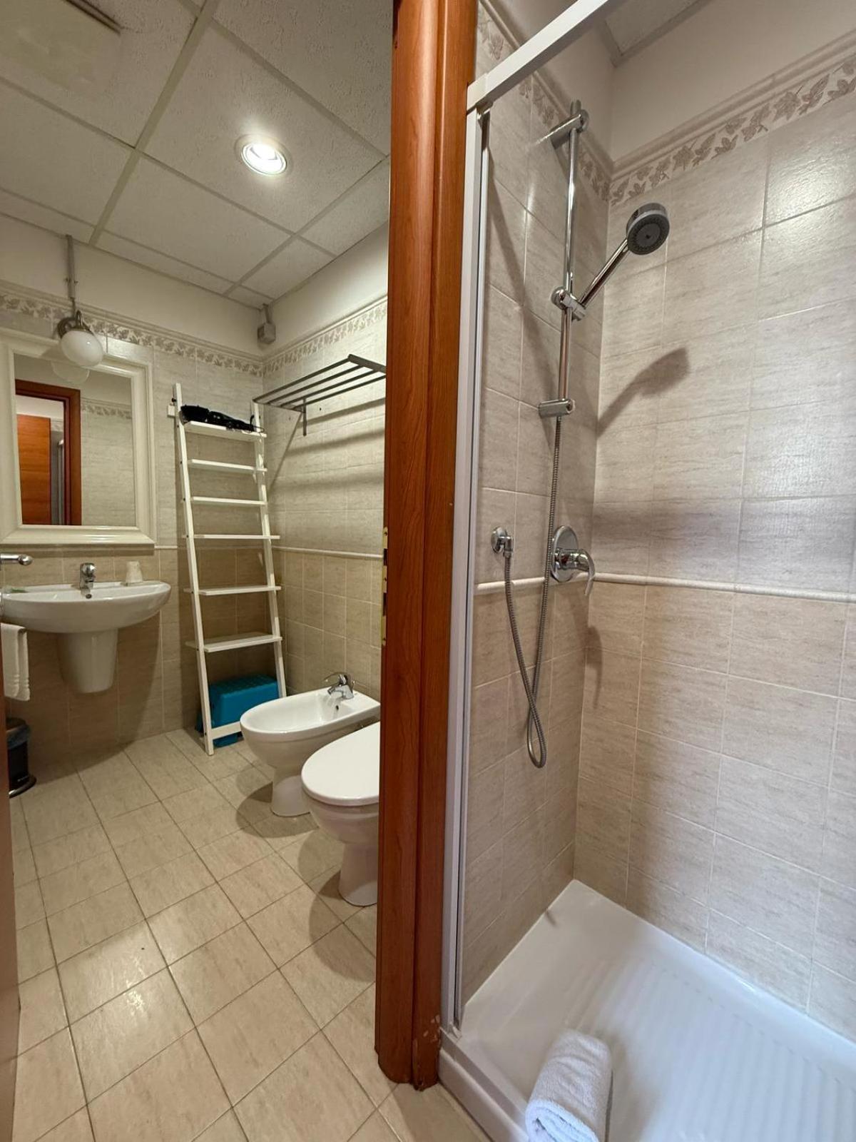 Andres Guest House Санремо Экстерьер фото